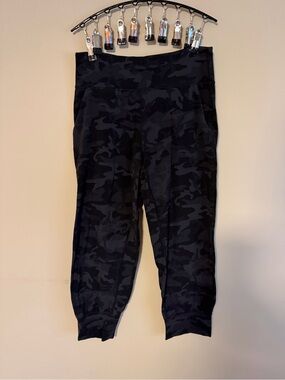 Lululemon Align High-Rise Joggers - Black Camo, Size 6